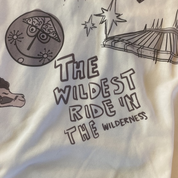 NWOT white Disney crewneck for the ultimate Disney Fan - Picture 5 of 12